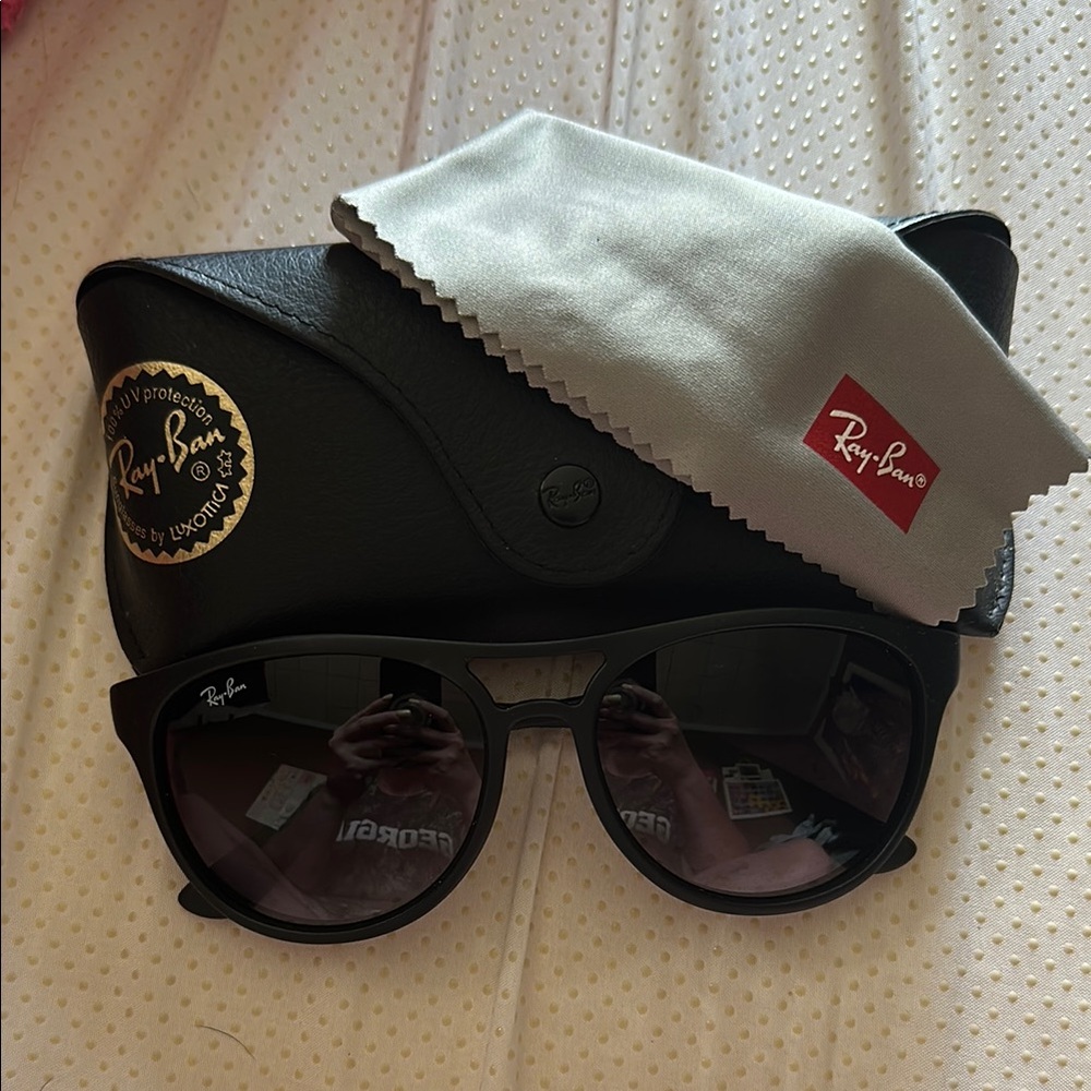 Ray-Ban Black Sunglasses with Case